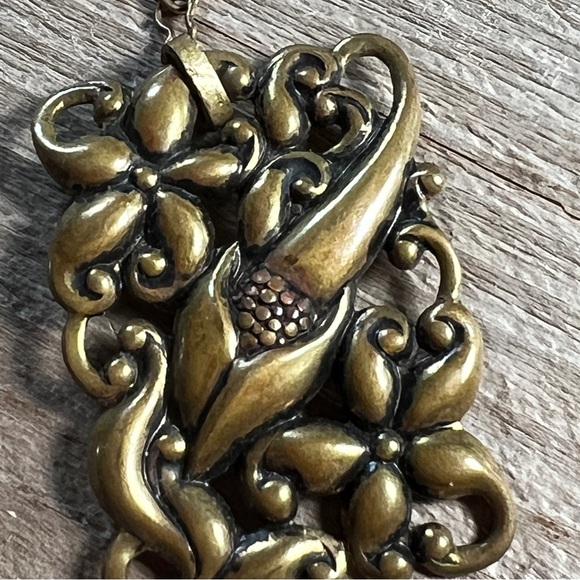VINTAGE BRASS Floral FRENCH ART NOUVEAU STYLE PENDANT - Picture 14 of 16